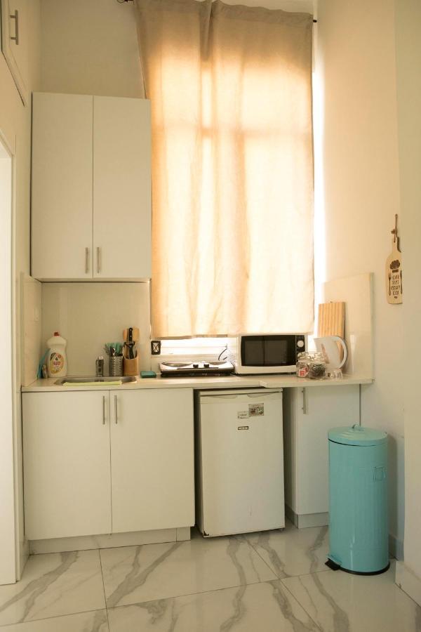 Bauhaus Stylish Apartments - By Bookiz Tel Aviv Buitenkant foto