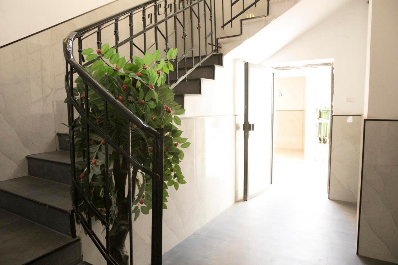 Bauhaus Stylish Apartments - By Bookiz Tel Aviv Buitenkant foto